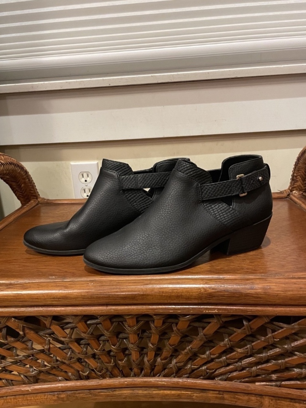 Dr. Scholl's Memory Foam Black Faux-Leather Ankle Booties Boots Size 8.5